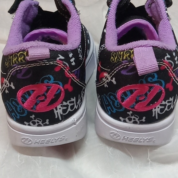 Heelys youth skate shoes size 12 - Picture 3 of 9